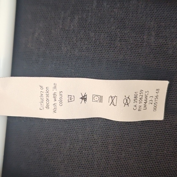 Lululemon Woman's Zip-Uo Jacket - Picture 6 of 13